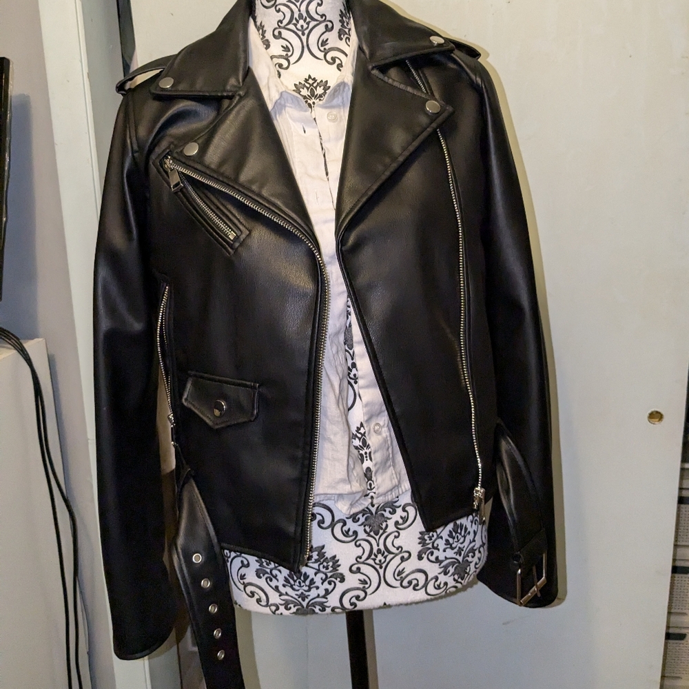 Zara Faux Leather Jacket Cropped Medium